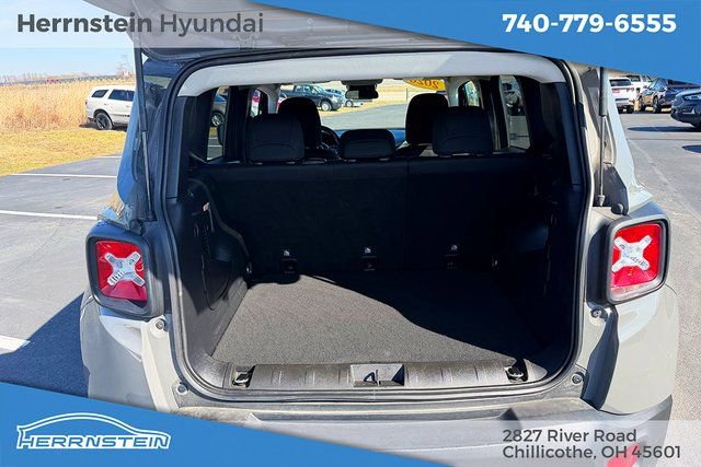 Used 2020 Jeep Renegade Trailhawk w/ Cold Weather Group image 22