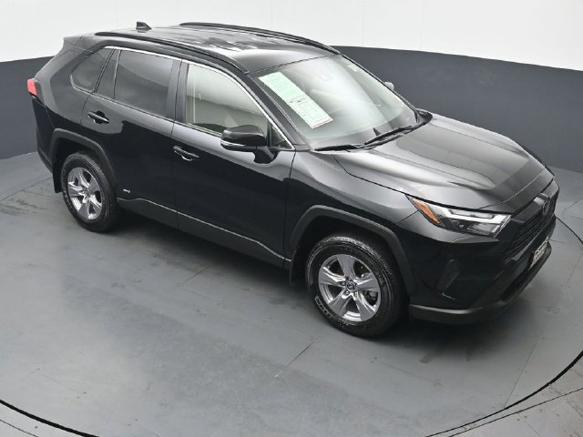Certified 2025 Toyota RAV4 XLE AWD/4WD image 42