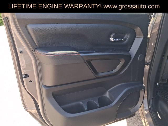 Used 2021 Nissan Titan PRO-4X w/ Pro-4x Convenience Package AWD/4WD image 25