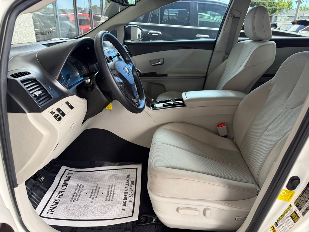 Used 2012 Toyota Venza LE w/ LE Convenience Pkg FWD image 5