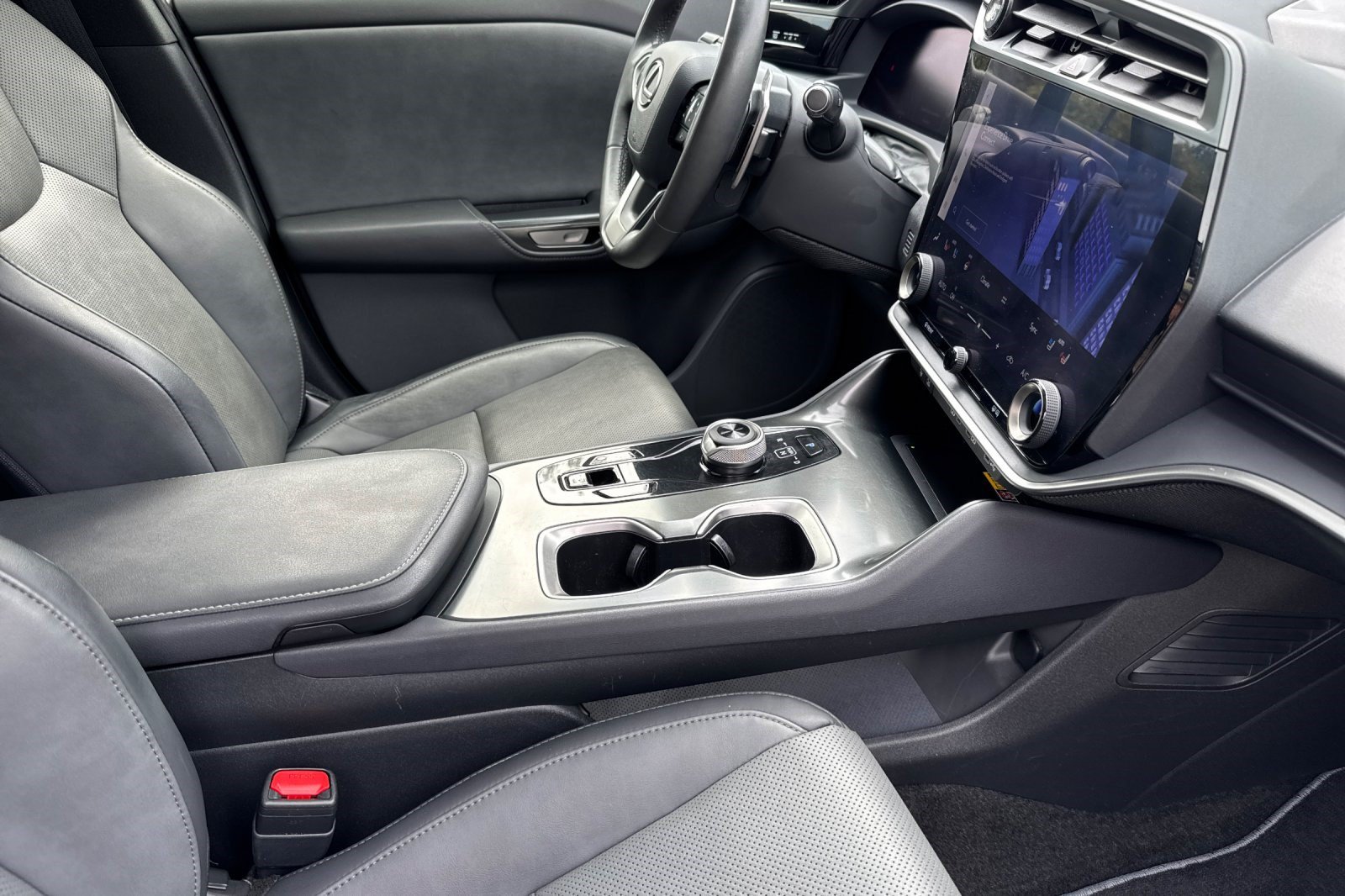 Certified 2023 Lexus RZ 450e Premium w/ Technology Package AWD/4WD image 20