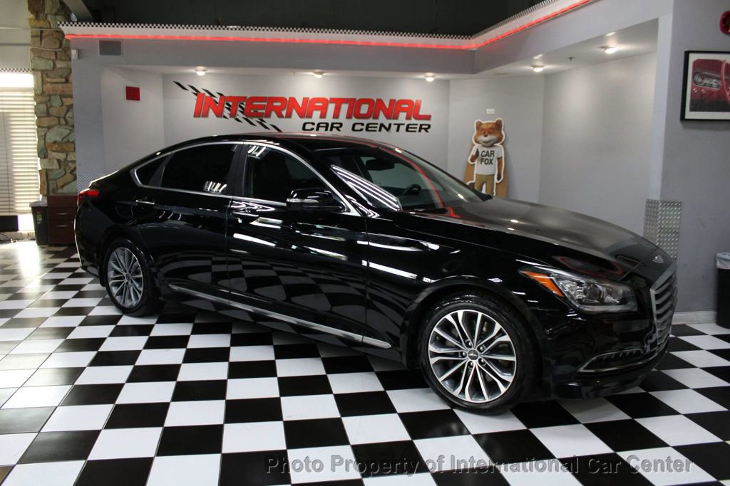 Used 2016 Hyundai Genesis 3.8 image 2