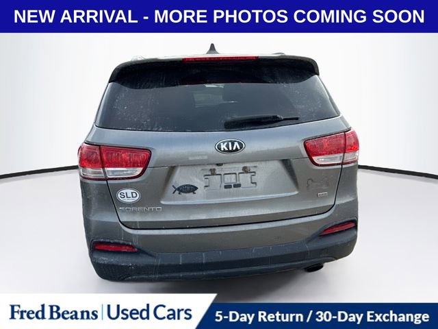 Used 2016 Kia Sorento LX w/ LX Convenience Package image 3