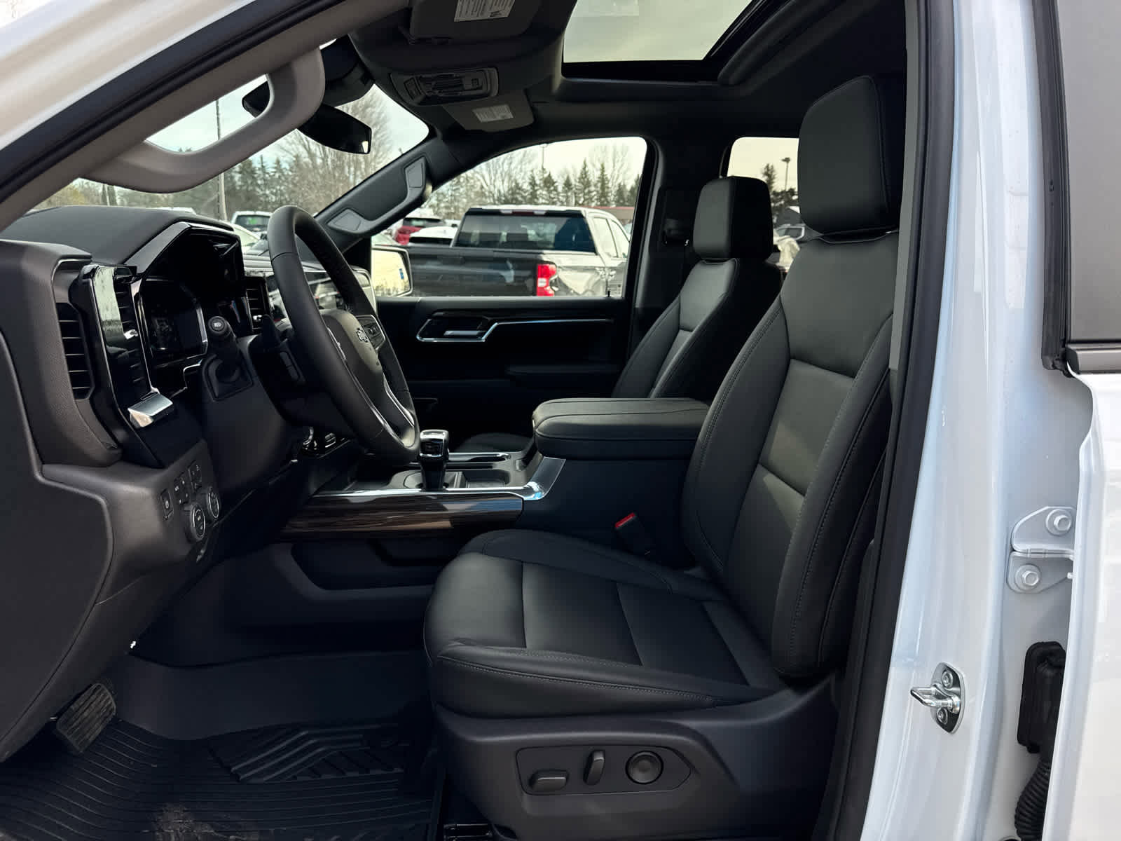 New 2026 Chevrolet Silverado 1500 LT Trail Boss w/ LT Trail Boss Premium Package image 17