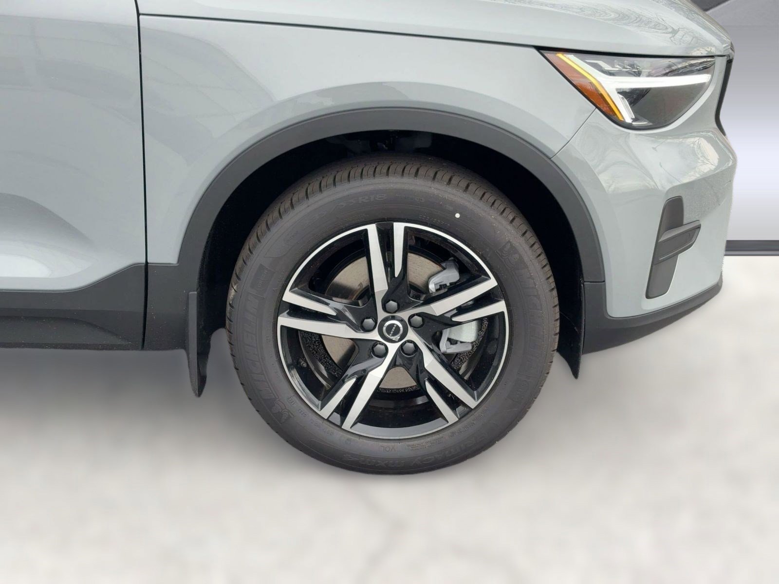 New 2026 Volvo XC40 B4 Core image 11