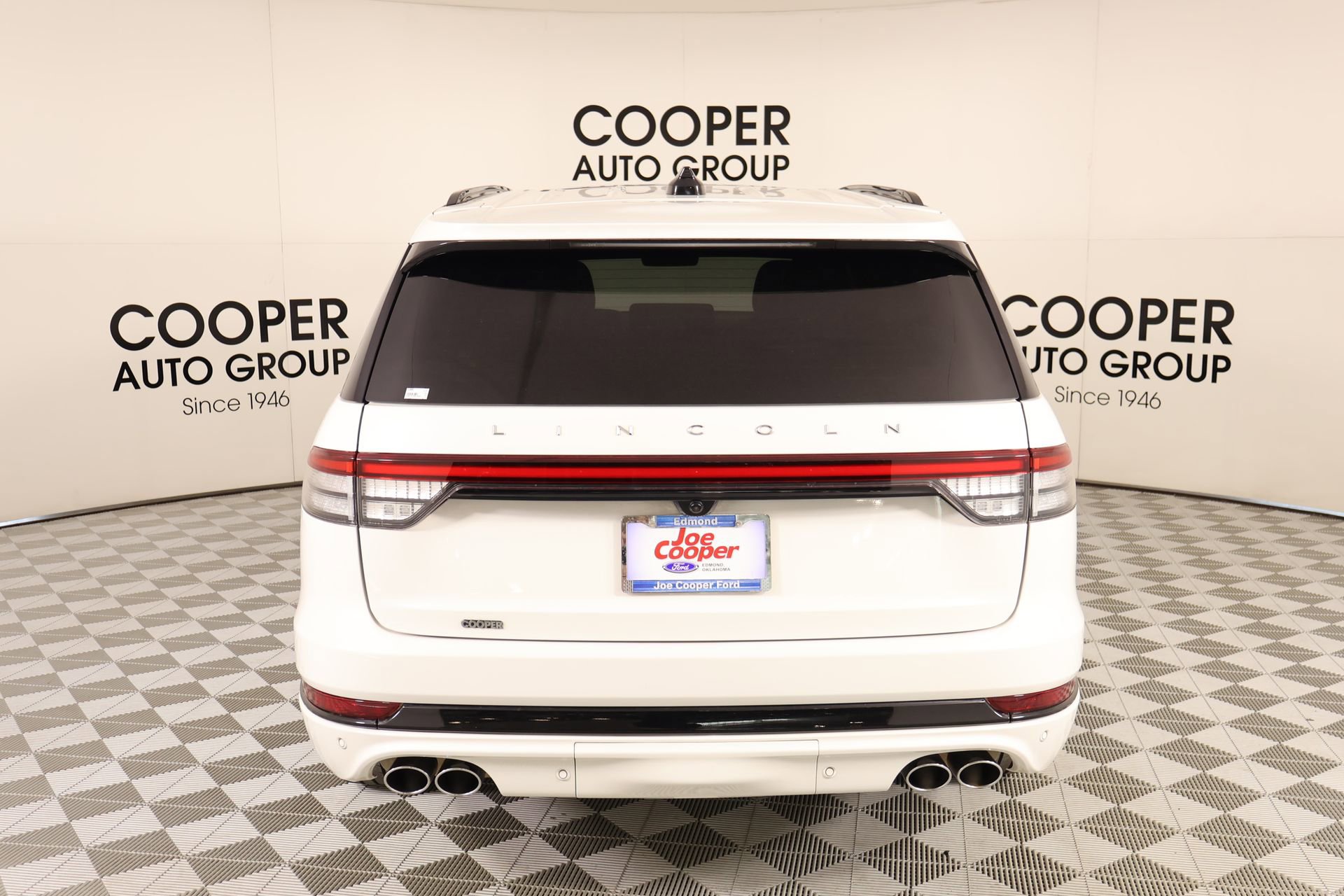 Used 2025 Lincoln Aviator Reserve w/ Equipment Group 201A AWD/4WD image 24