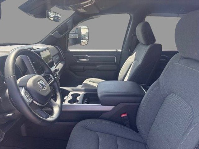 Used 2022 RAM 1500 Big Horn AWD/4WD image 3