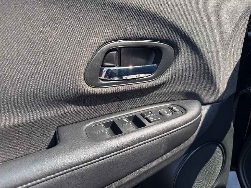 Used 2019 Honda HR-V Sport image 17