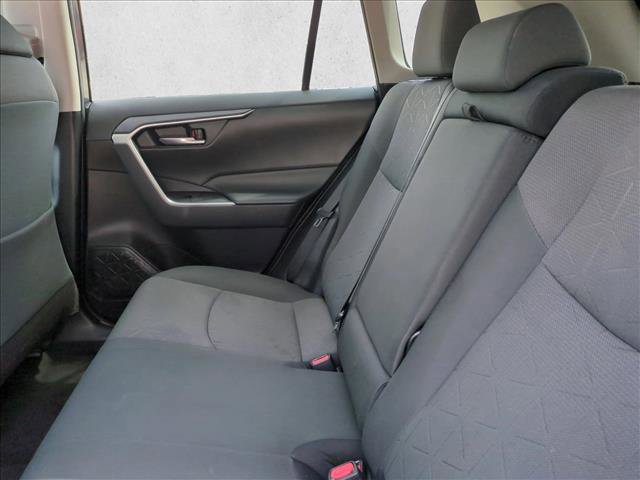 Certified 2021 Toyota RAV4 XLE FWD image 18