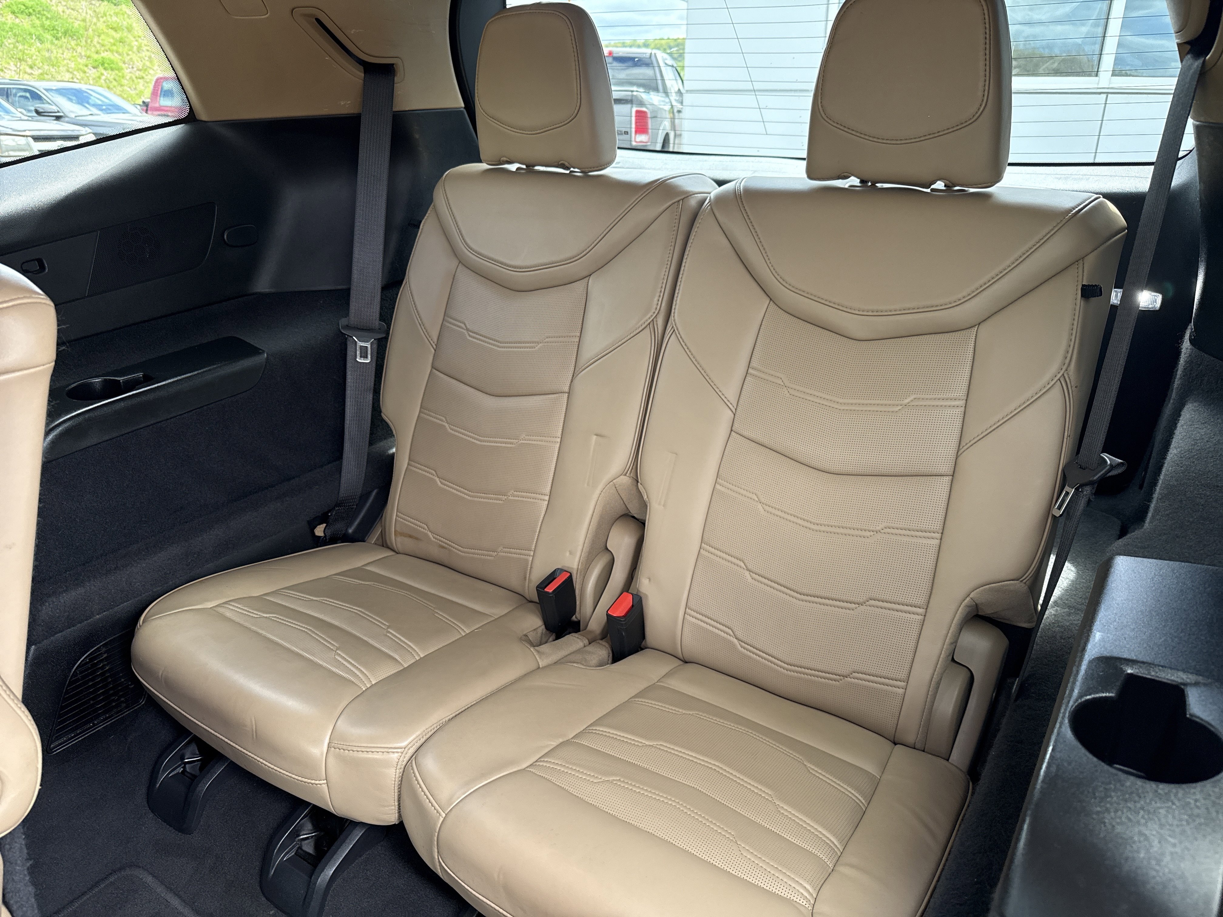 Used 2022 Cadillac XT6 Premium Luxury w/ Platinum Package AWD/4WD image 16