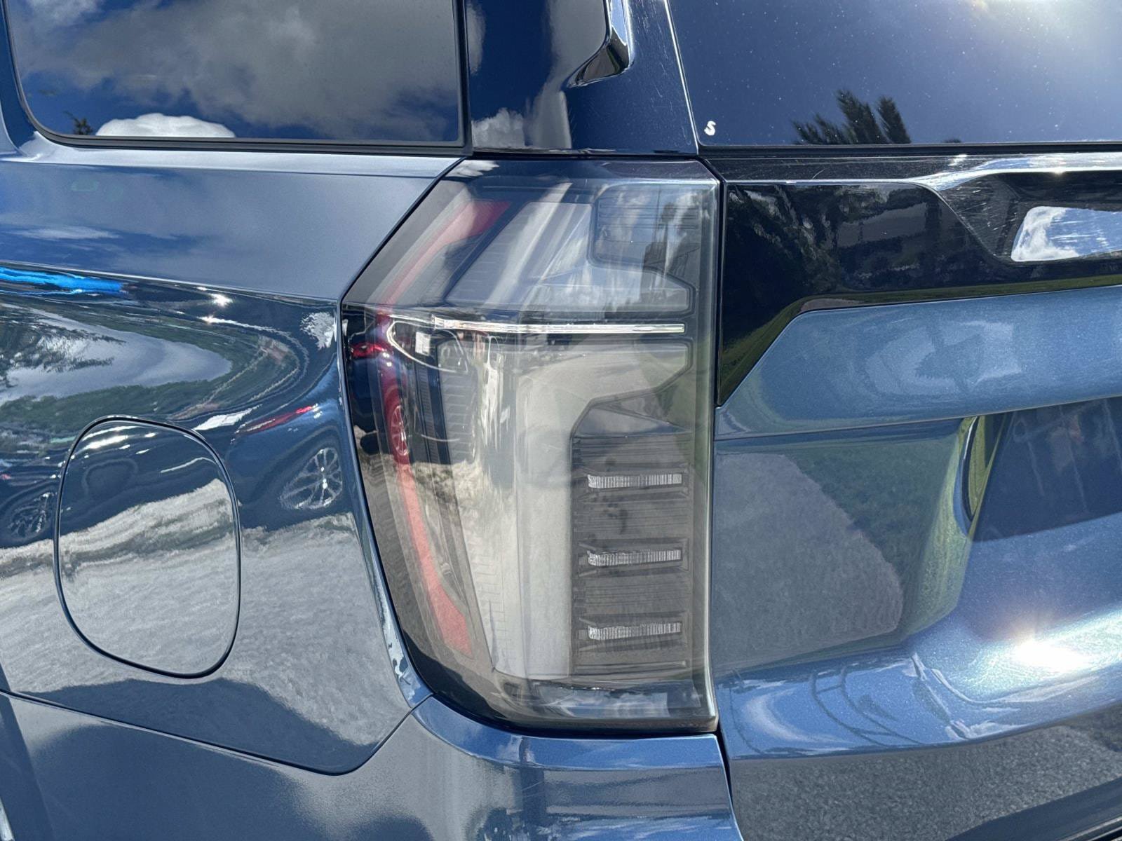 Used 2025 Chevrolet Tahoe Premier RWD image 11