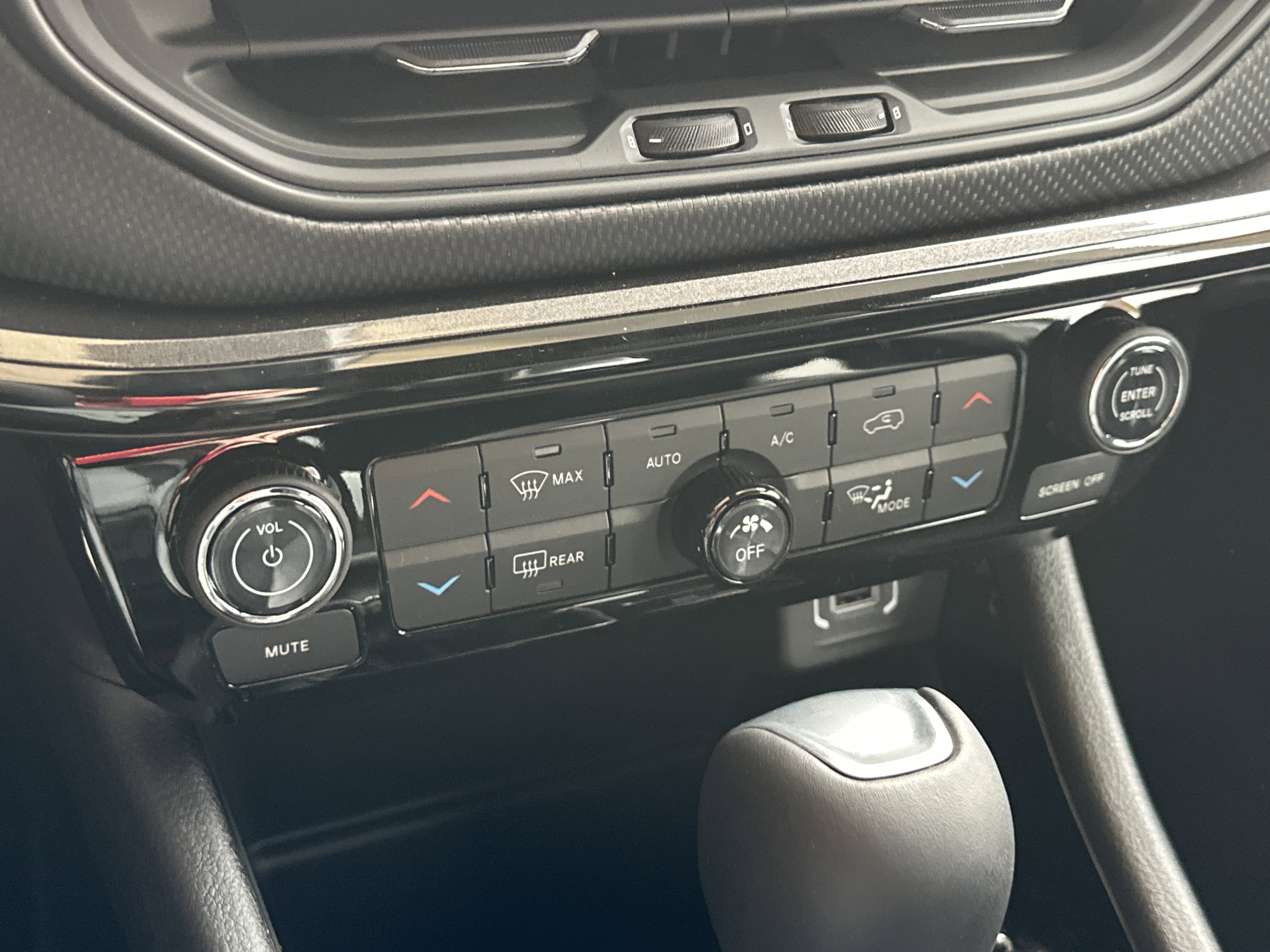 New 2026 Jeep Compass Limited image 6