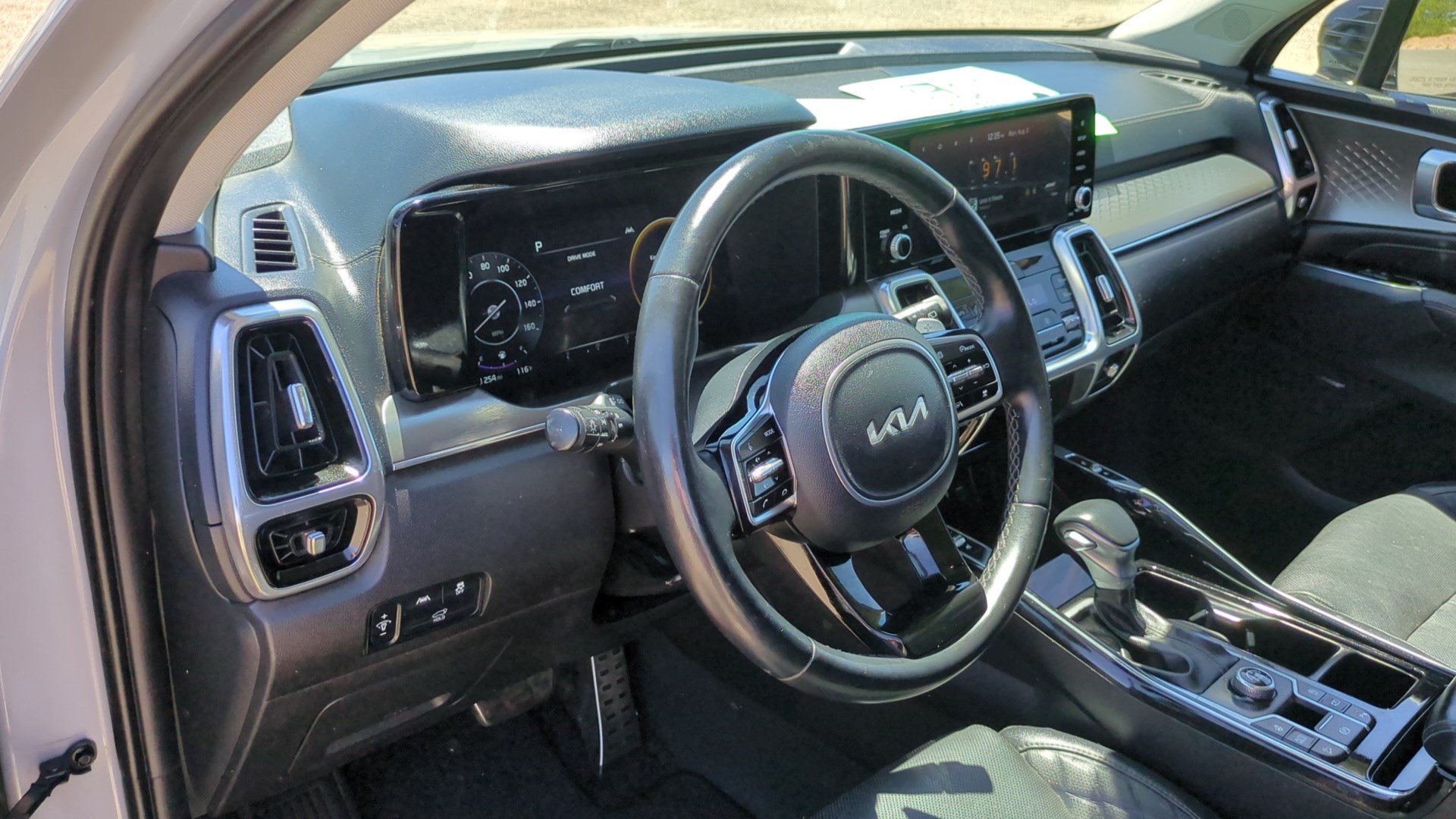Used 2022 Kia Sorento SX FWD image 13
