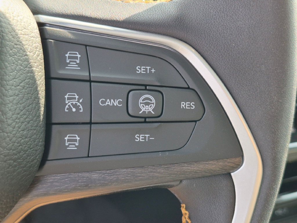 New 2026 Jeep Grand Cherokee Limited AWD/4WD image 16