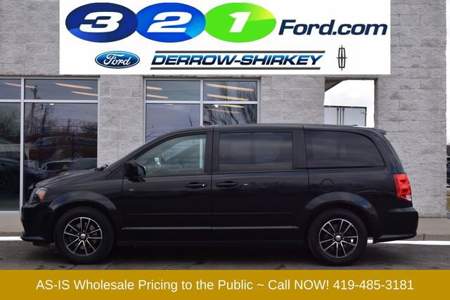 Used 2017 Dodge Grand Caravan SXT w/ Driver Convenience Group image 2