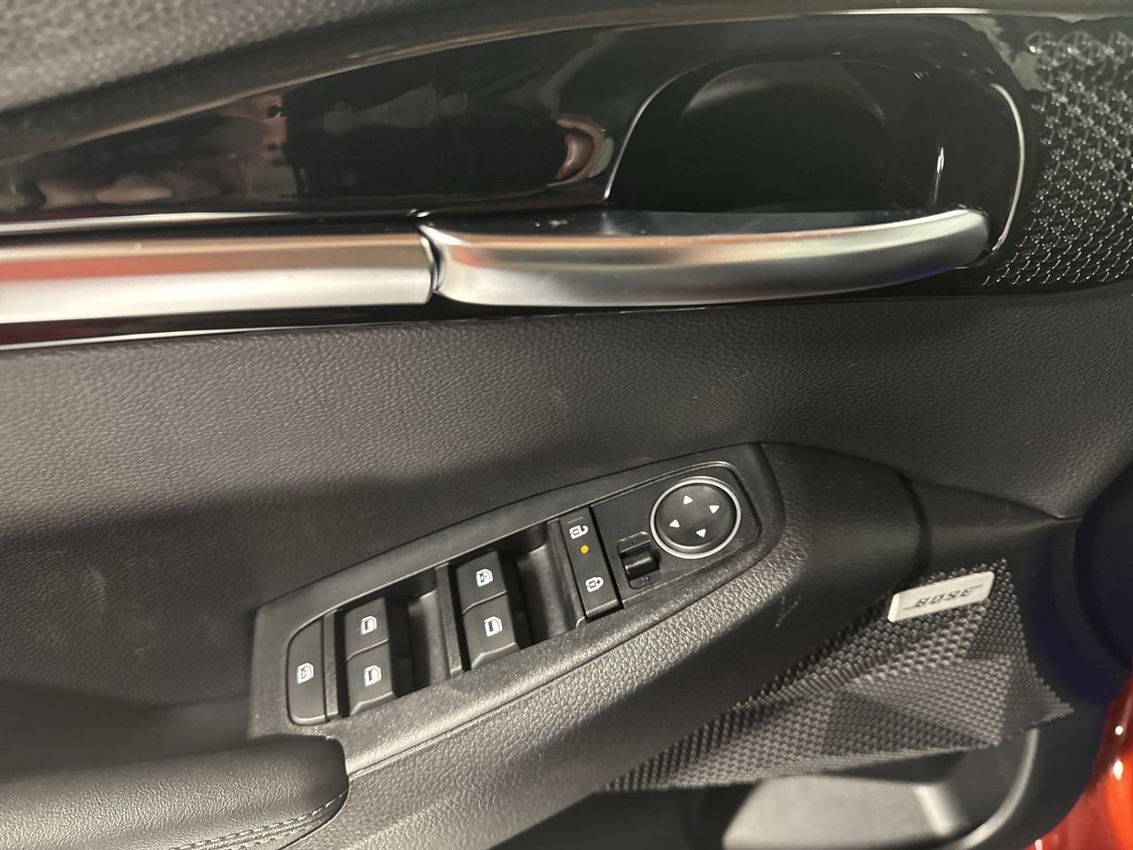 Certified 2025 Kia Seltos SX w/ SX Sunroof Package image 18