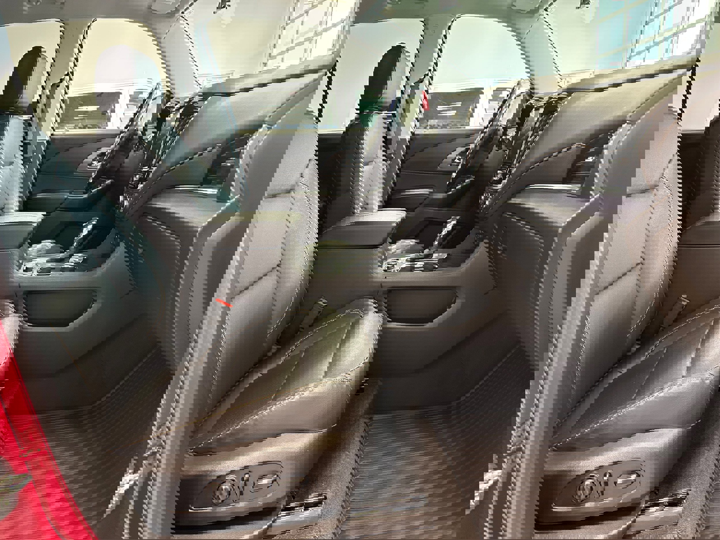 Used 2021 Chevrolet Traverse Premier image 15