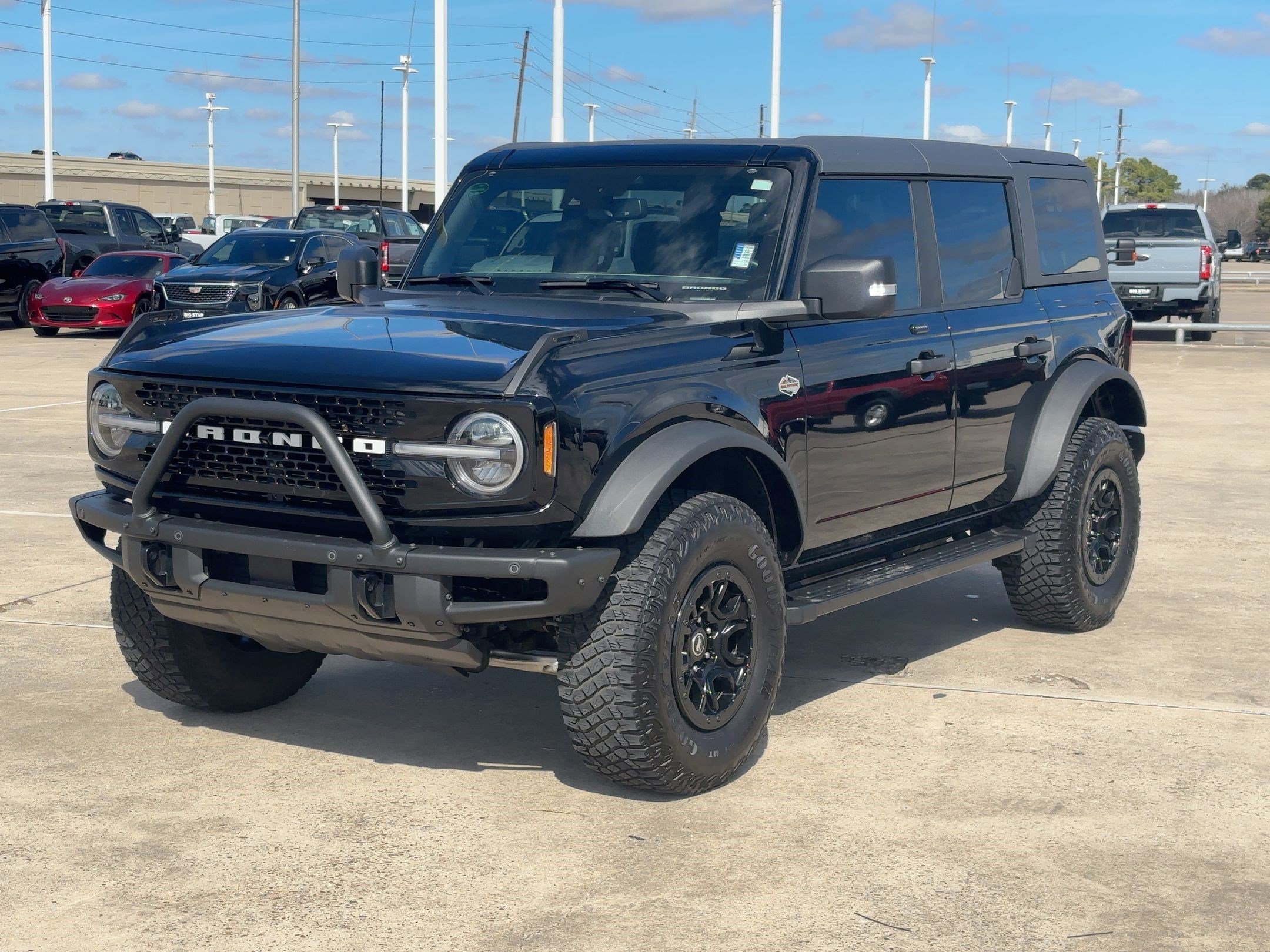 Used 2023 Ford Bronco Wildtrak image 9