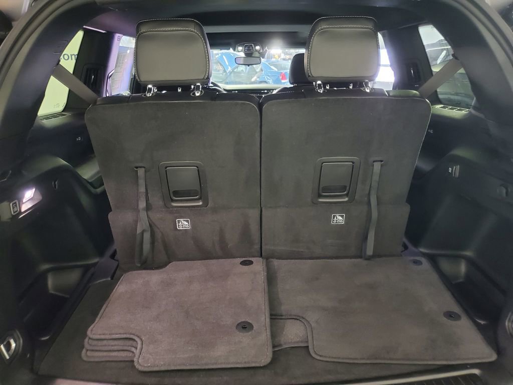 Used 2023 Jeep Grand Cherokee L Laredo image 7