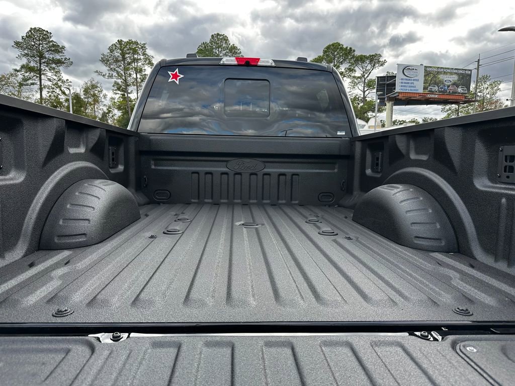 New 2026 Ford F250 Lariat w/ Black Appearance Package image 45
