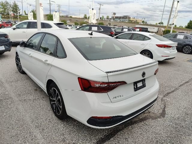 Used 2024 Volkswagen Jetta Sport FWD image 12