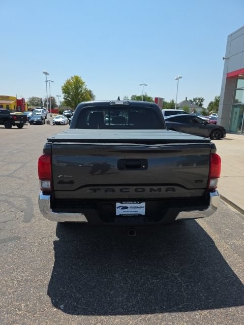 Used 2019 Toyota Tacoma SR5 AWD/4WD image 4