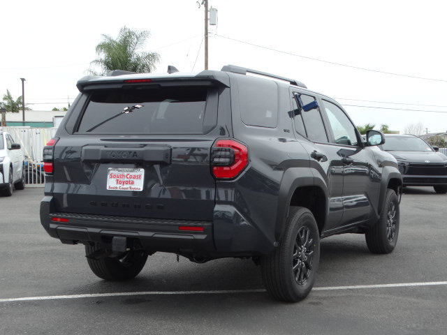 New 2026 Toyota 4Runner SR5 AWD/4WD image 5