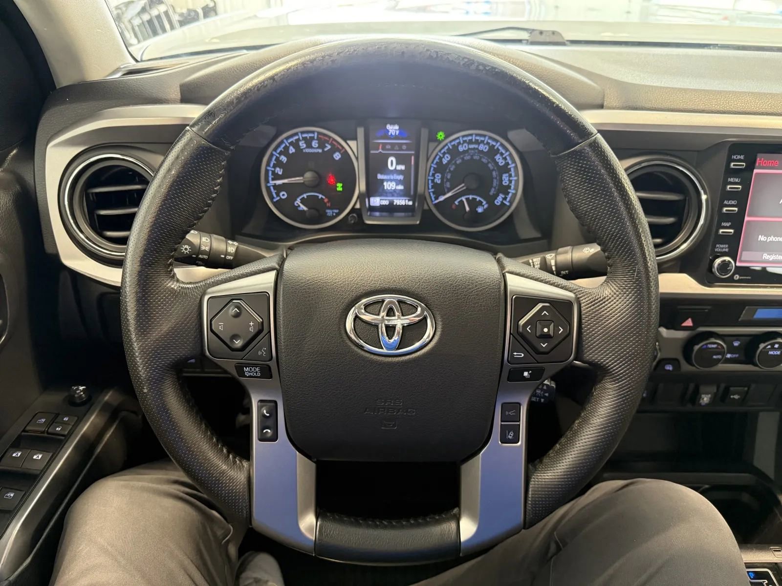 Used 2023 Toyota Tacoma SR5 w/ Technology Package image 27