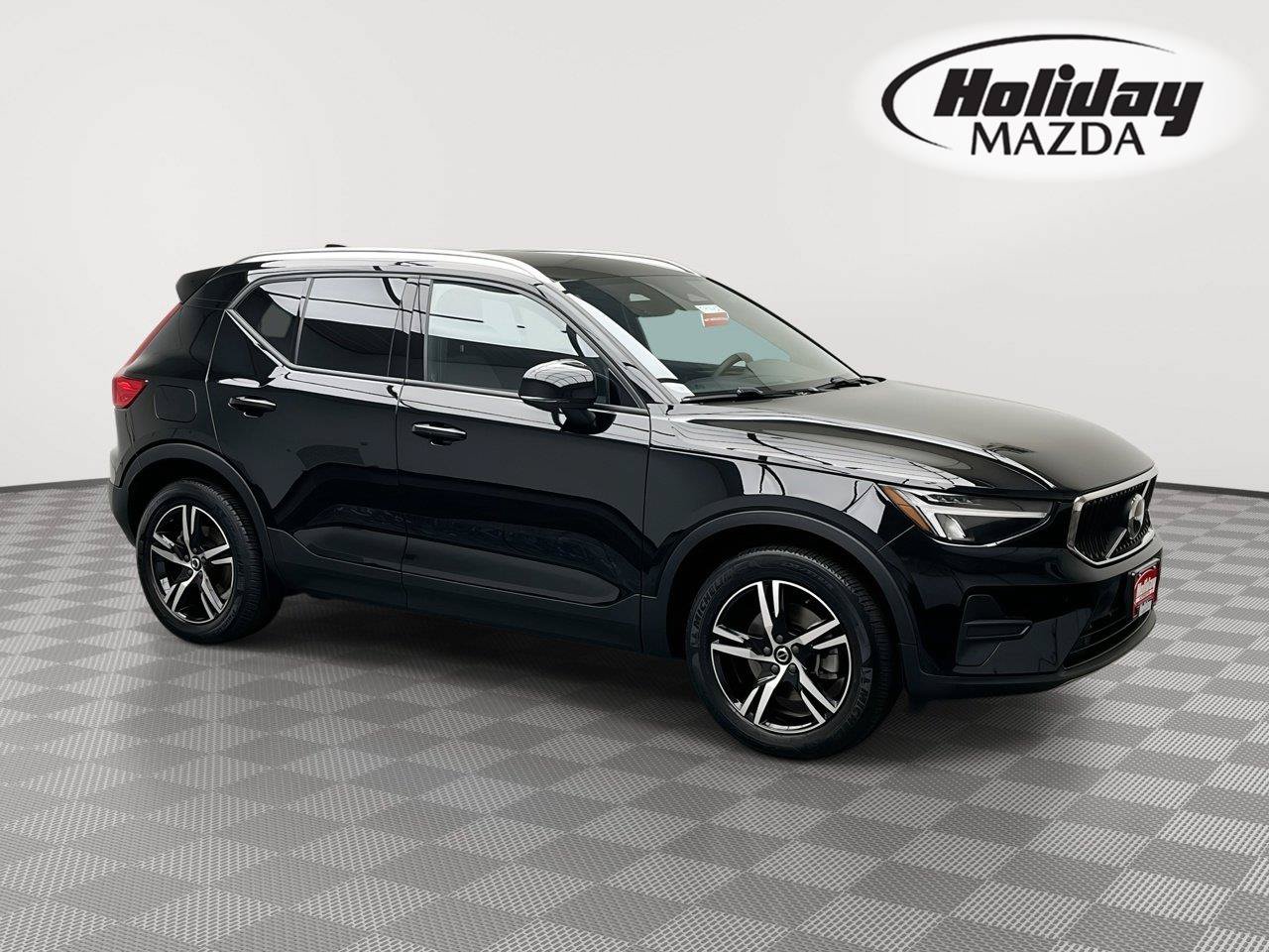 Used 2023 Volvo XC40 B5 Core
