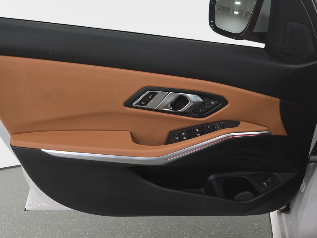 Used 2023 BMW 330i xDrive Sedan w/ Premium Package image 23