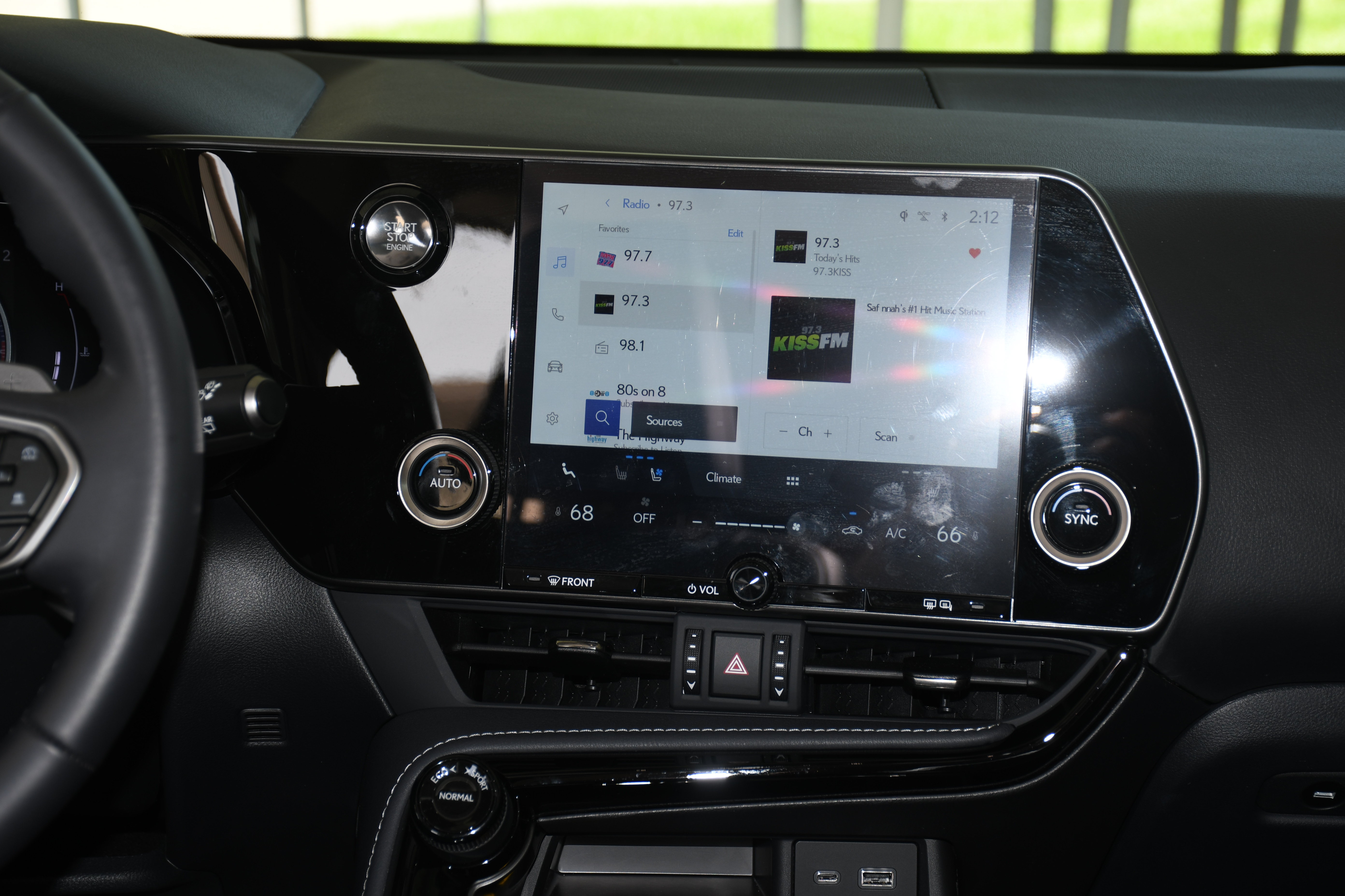 Used 2025 Lexus NX 250 FWD w/ Premium Package image 18