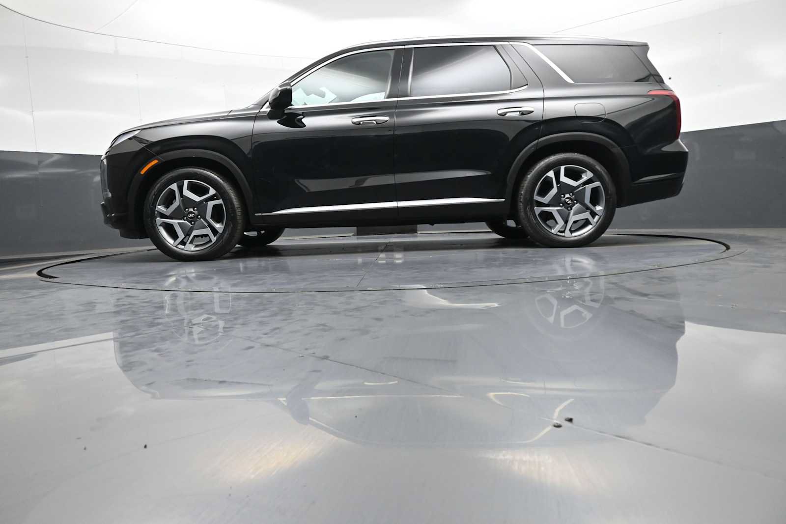 Certified 2023 Hyundai Palisade SEL w/ Cargo Package AWD/4WD image 35