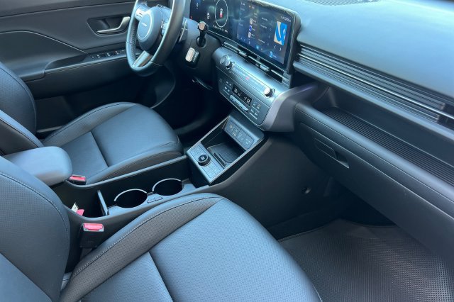 Certified 2025 Hyundai Kona Limited FWD image 20