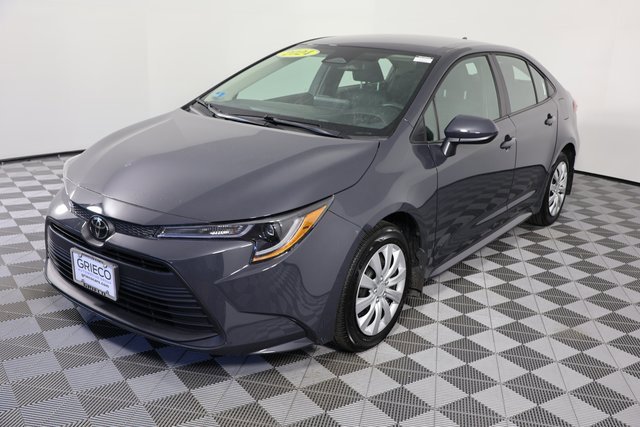 Used 2024 Toyota Corolla LE image 4