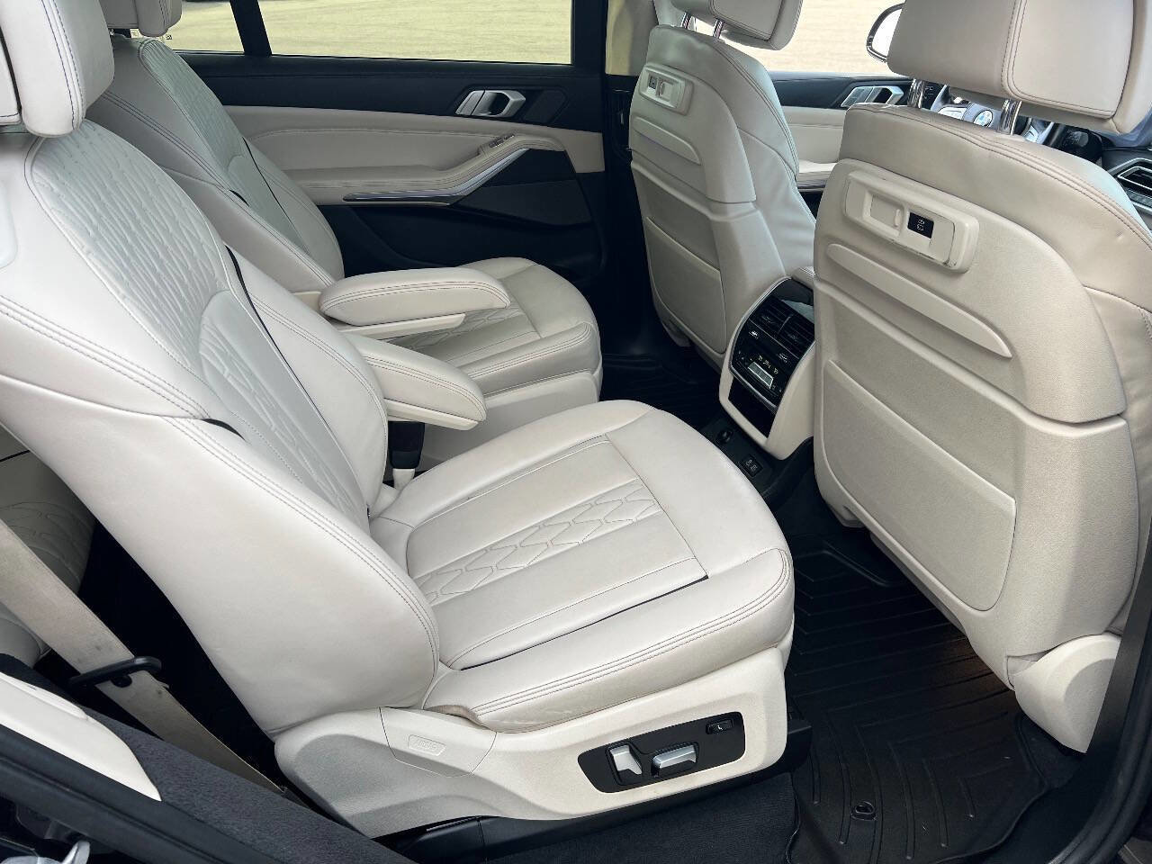 Used 2019 BMW X7 xDrive40i w/ Premium Package image 20