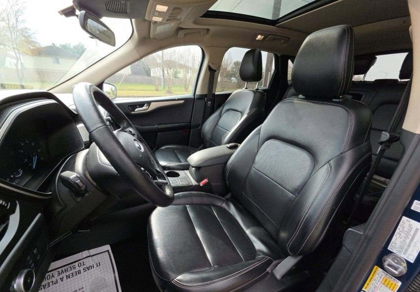 Used 2020 Ford Escape SEL image 5