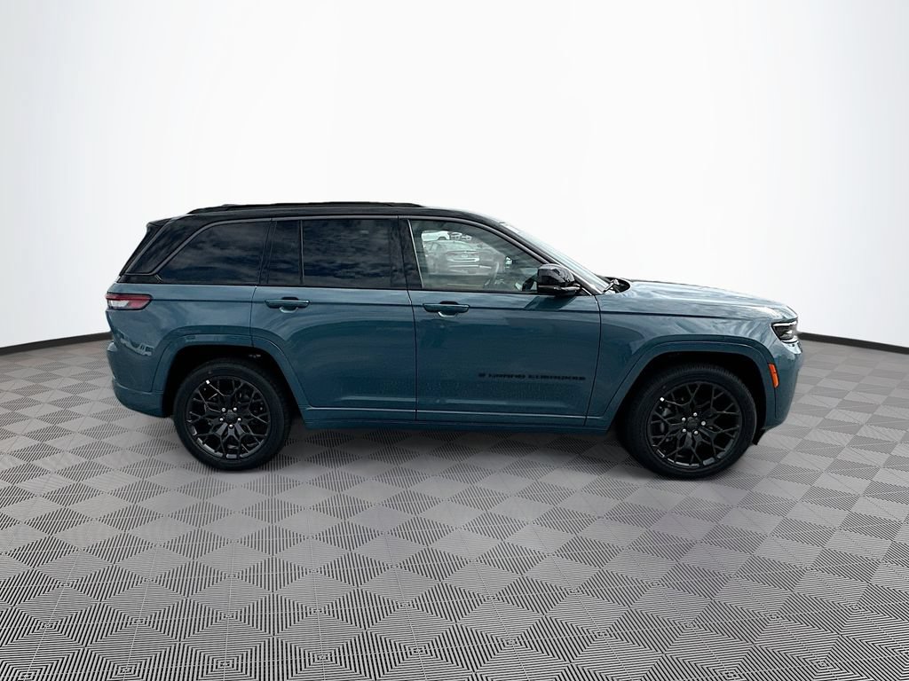 New 2026 Jeep Grand Cherokee Summit AWD/4WD image 10