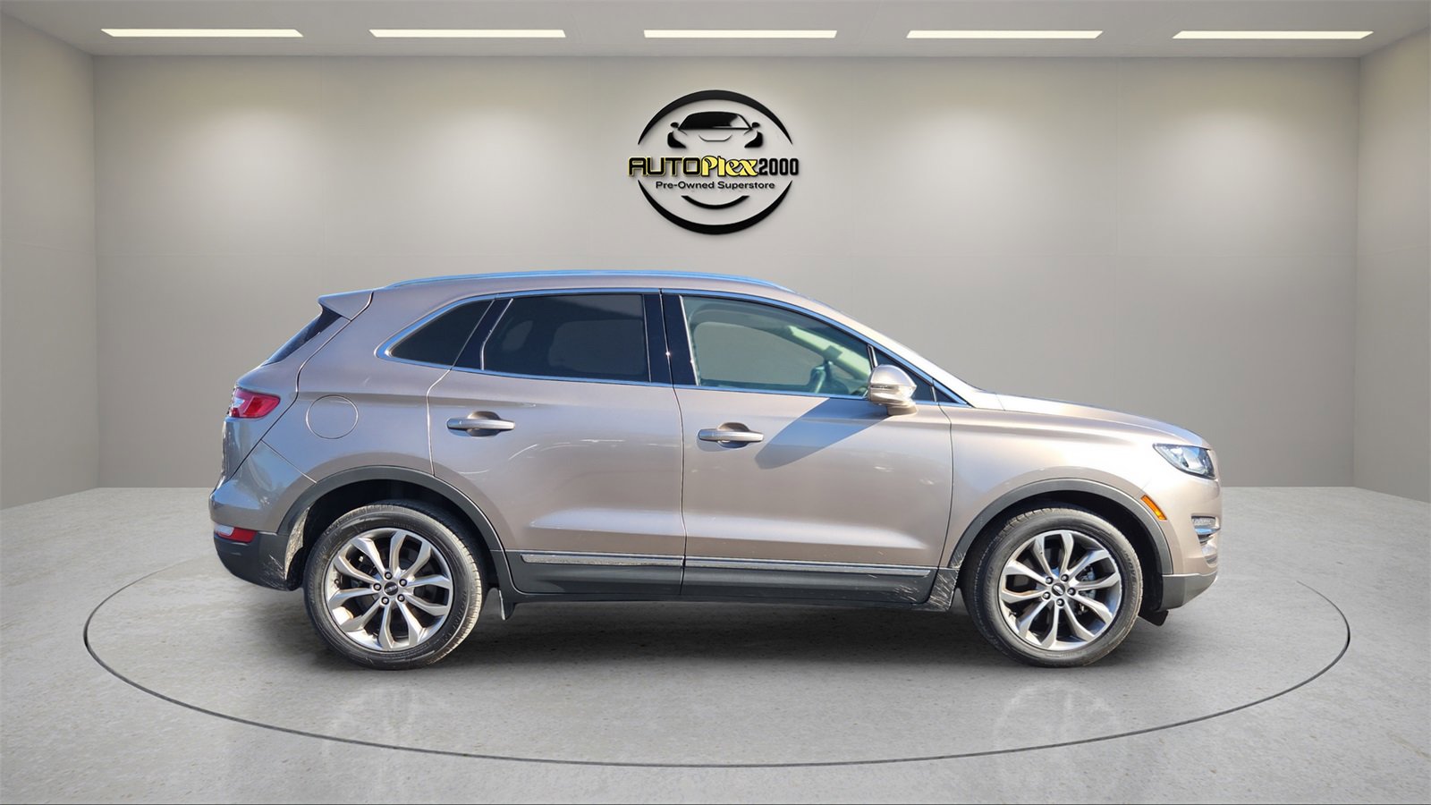 Used 2019 Lincoln MKC Select w/ Select Plus Package image 8
