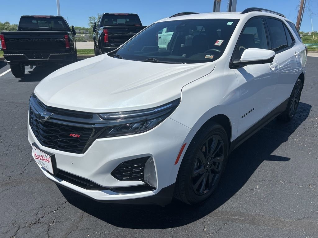 Used 2023 Chevrolet Equinox RS w/ RS Leather Package FWD image 9