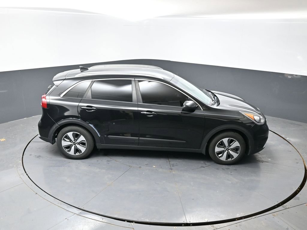 Used 2017 Kia Niro LX image 34