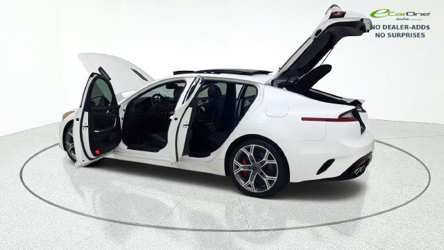 Used 2020 Kia Stinger GT1 RWD image 15