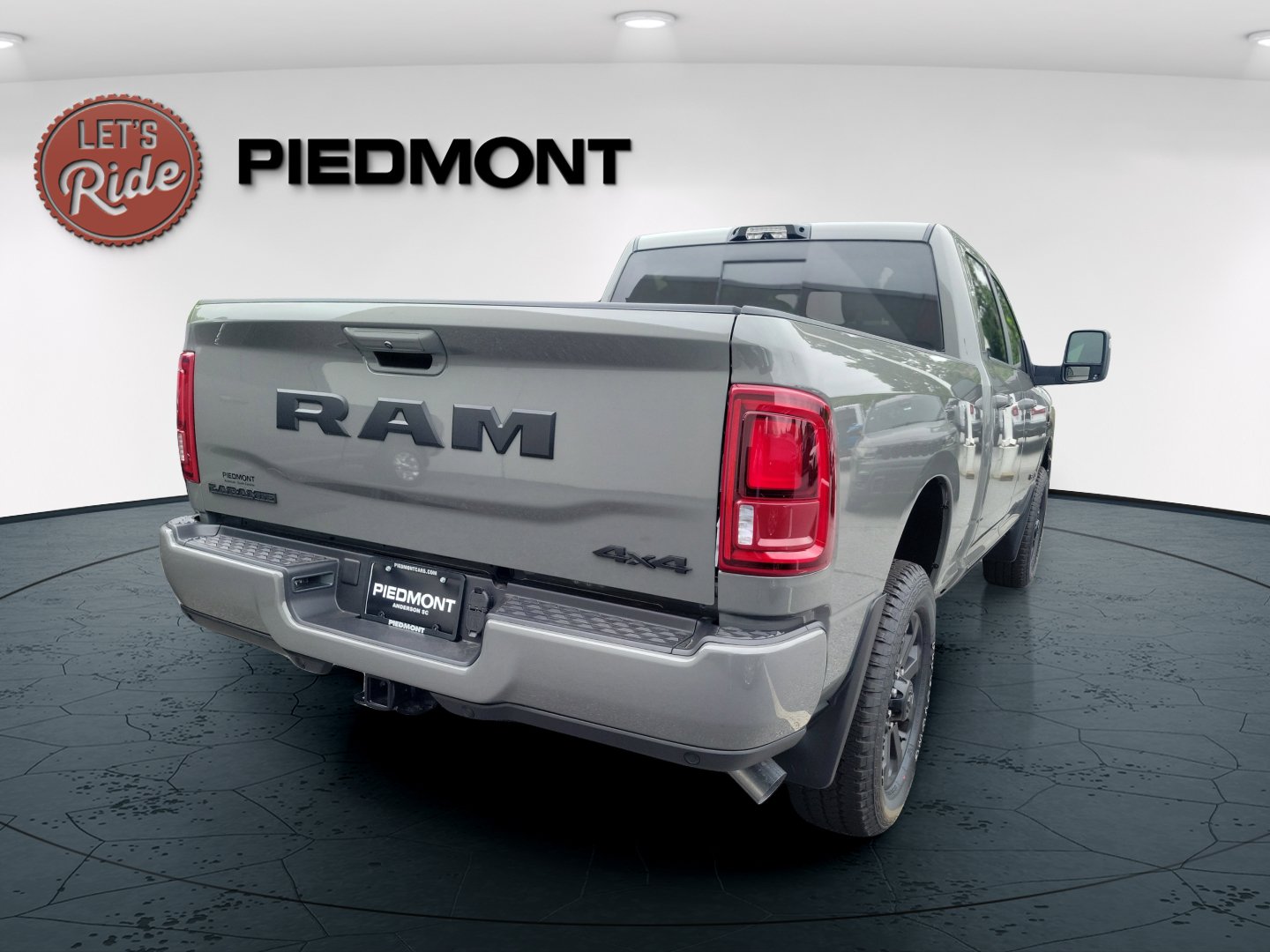 New 2026 RAM 2500 Laramie AWD/4WD image 6
