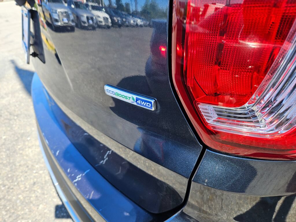 Used 2017 Ford Explorer Platinum AWD/4WD image 10