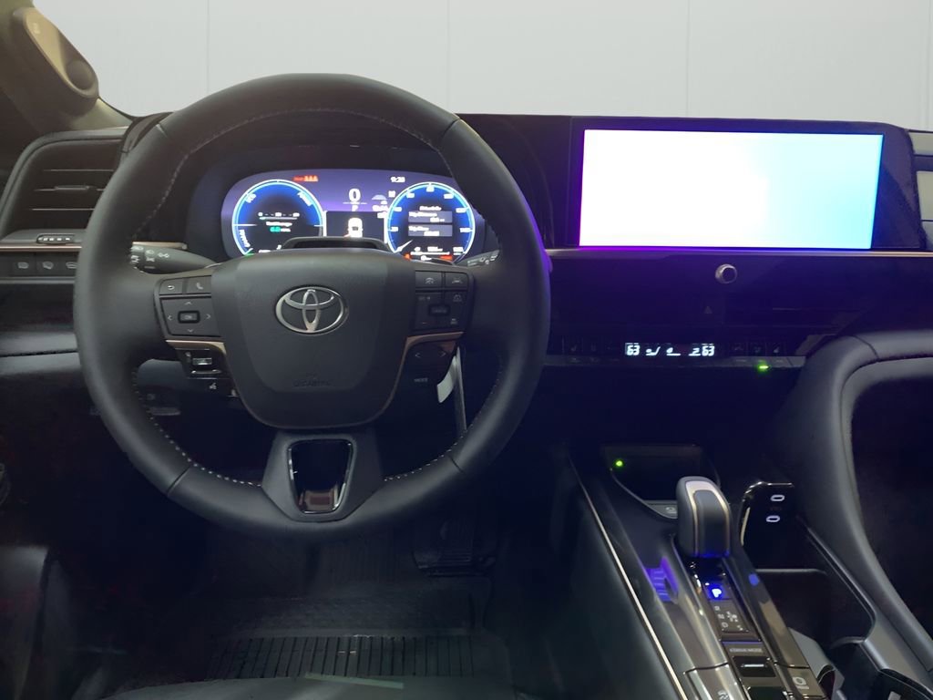 New 2025 Toyota Crown Signia image 16