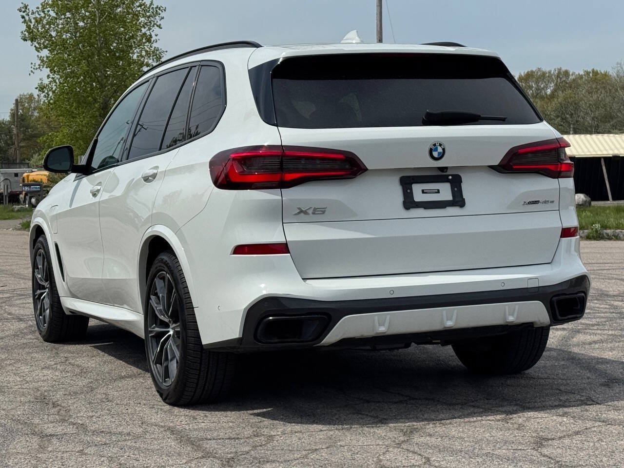 Used 2021 BMW X5 xDrive45e w/ M Sport Package AWD/4WD image 3