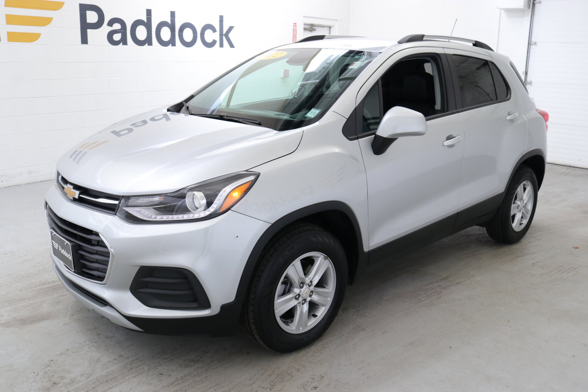 Used 2022 Chevrolet Trax LT w/ LT Convenience Package image 3