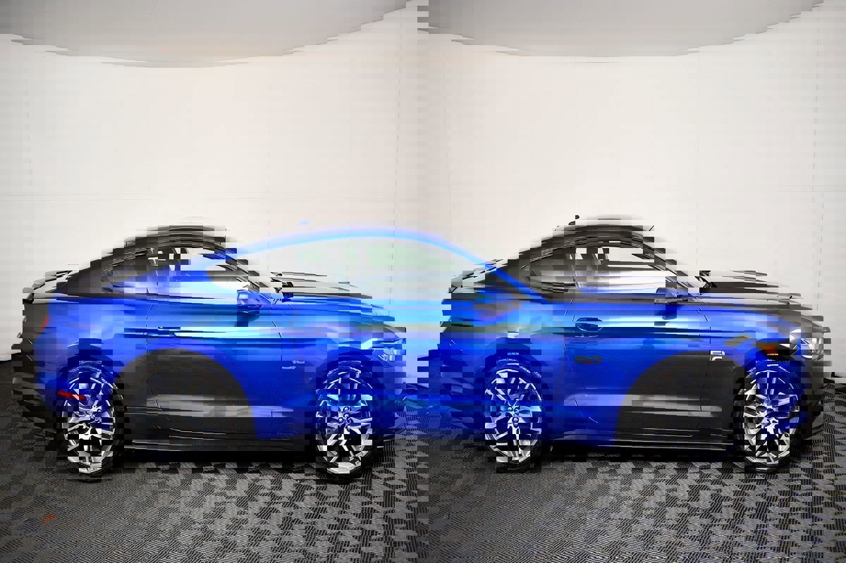 Used 2017 Ford Mustang GT Premium w/ Equipment Group 401A image 7