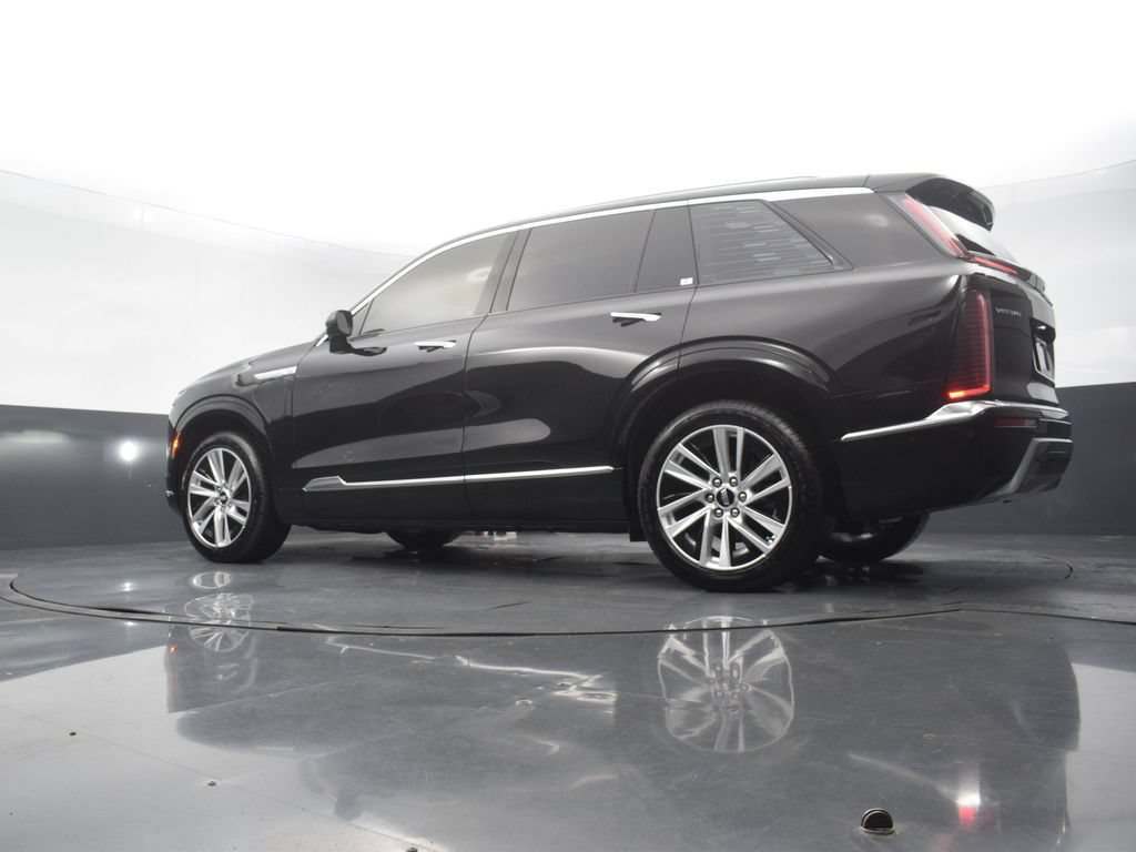 Certified 2026 Cadillac Vistiq Luxury w/ LPO, Floor Liner Package AWD/4WD image 49