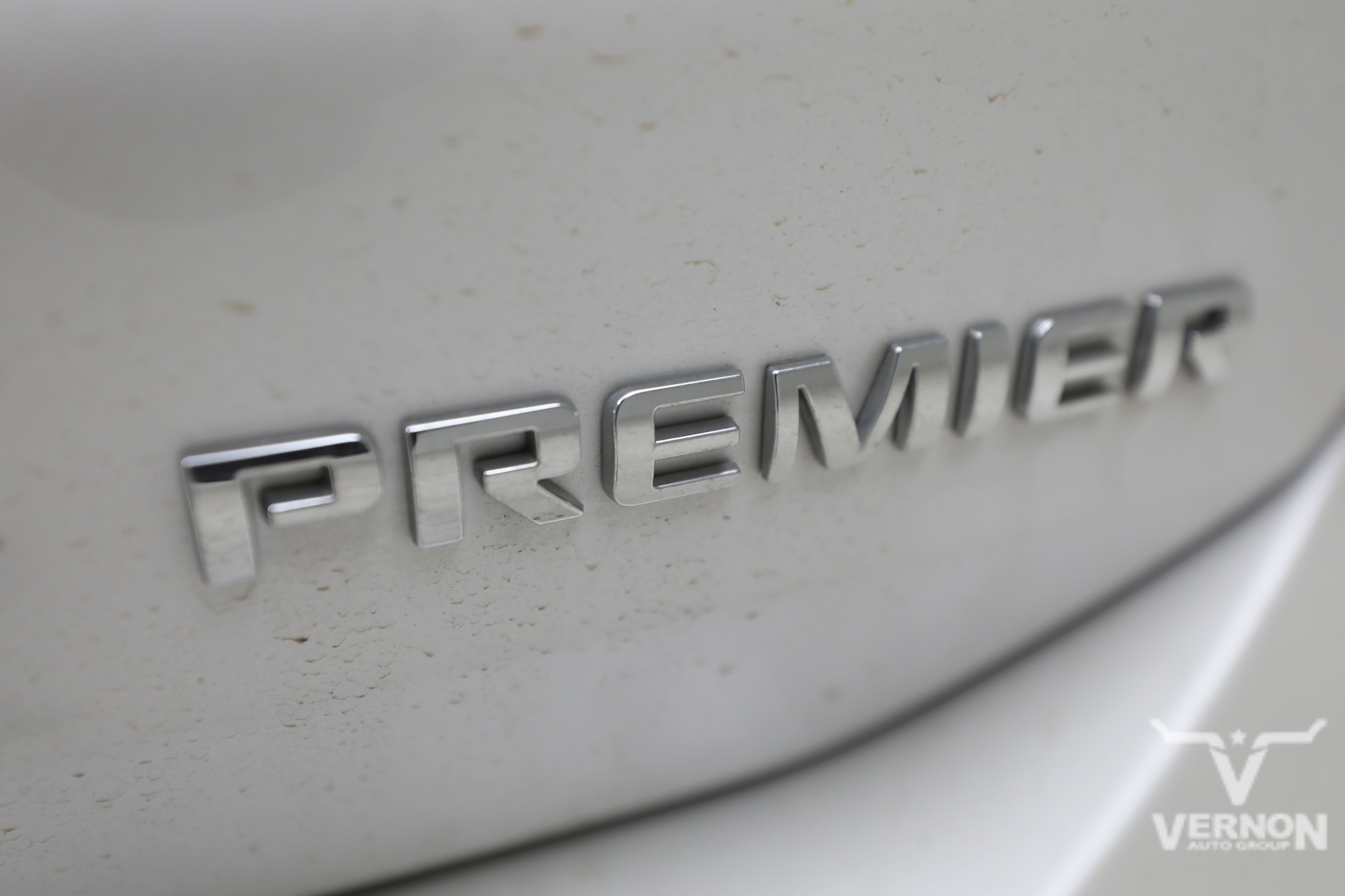 Used 2023 Chevrolet Equinox Premier FWD image 11