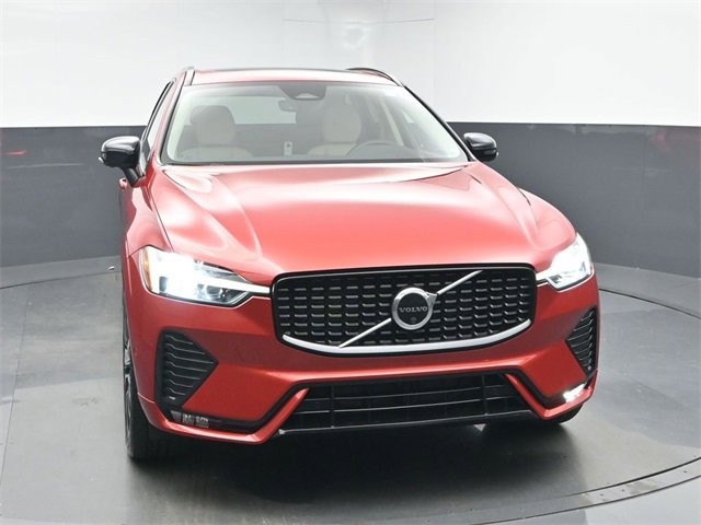 Used 2023 Volvo XC60 B5 Plus w/ Protection Package Premier image 2